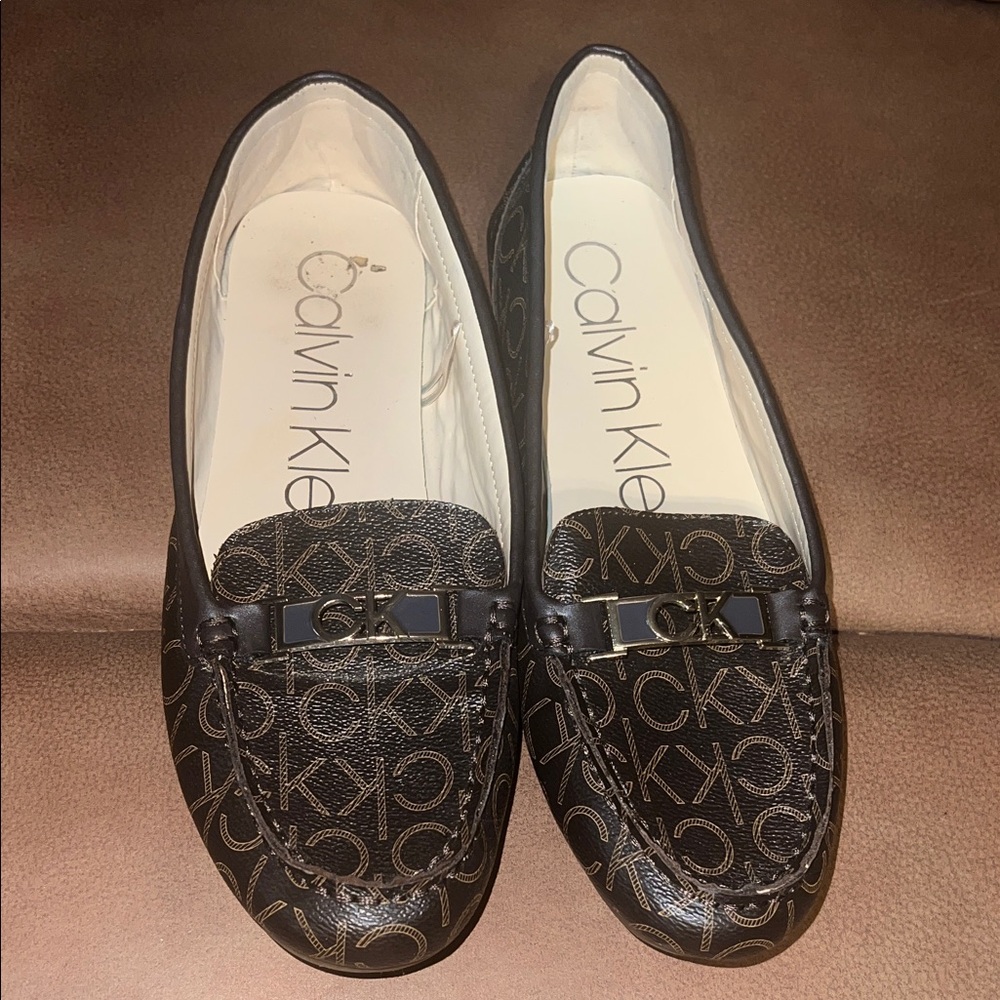 Calvin Klein Women’s Brown Logo-Print Loafers